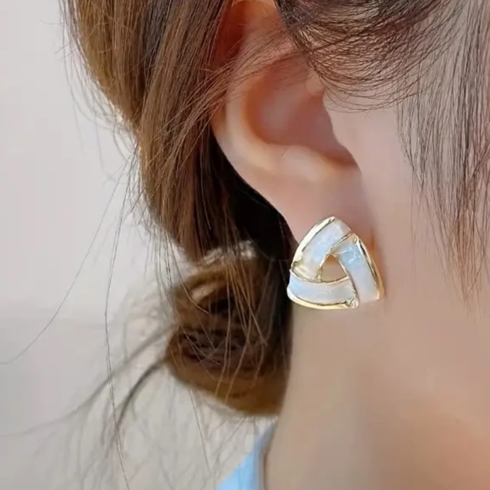 Delicate Vintage-inspired Triangles Stud Earrings & 925 Sterling Silver Posts